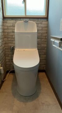 トイレ：宮城県名取市　壁紙も一新　オート洗浄トイレリフォーム　
